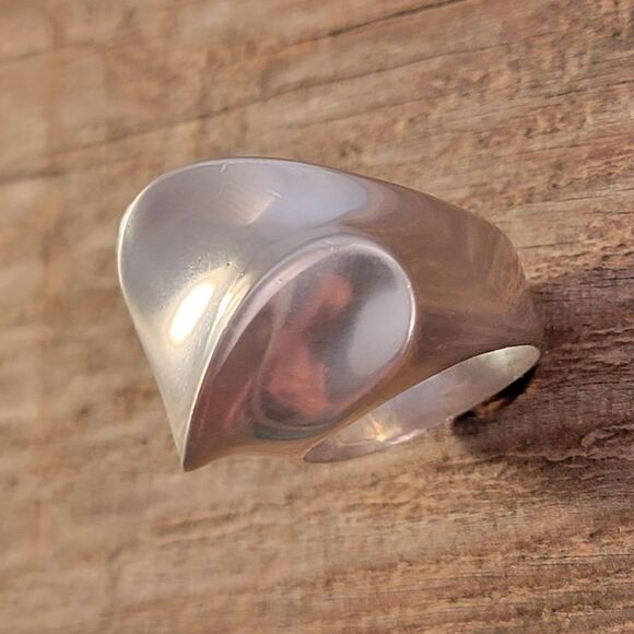 Sterling Contemporary Sculptural Waves Statement Ring - Picture 6 of 13